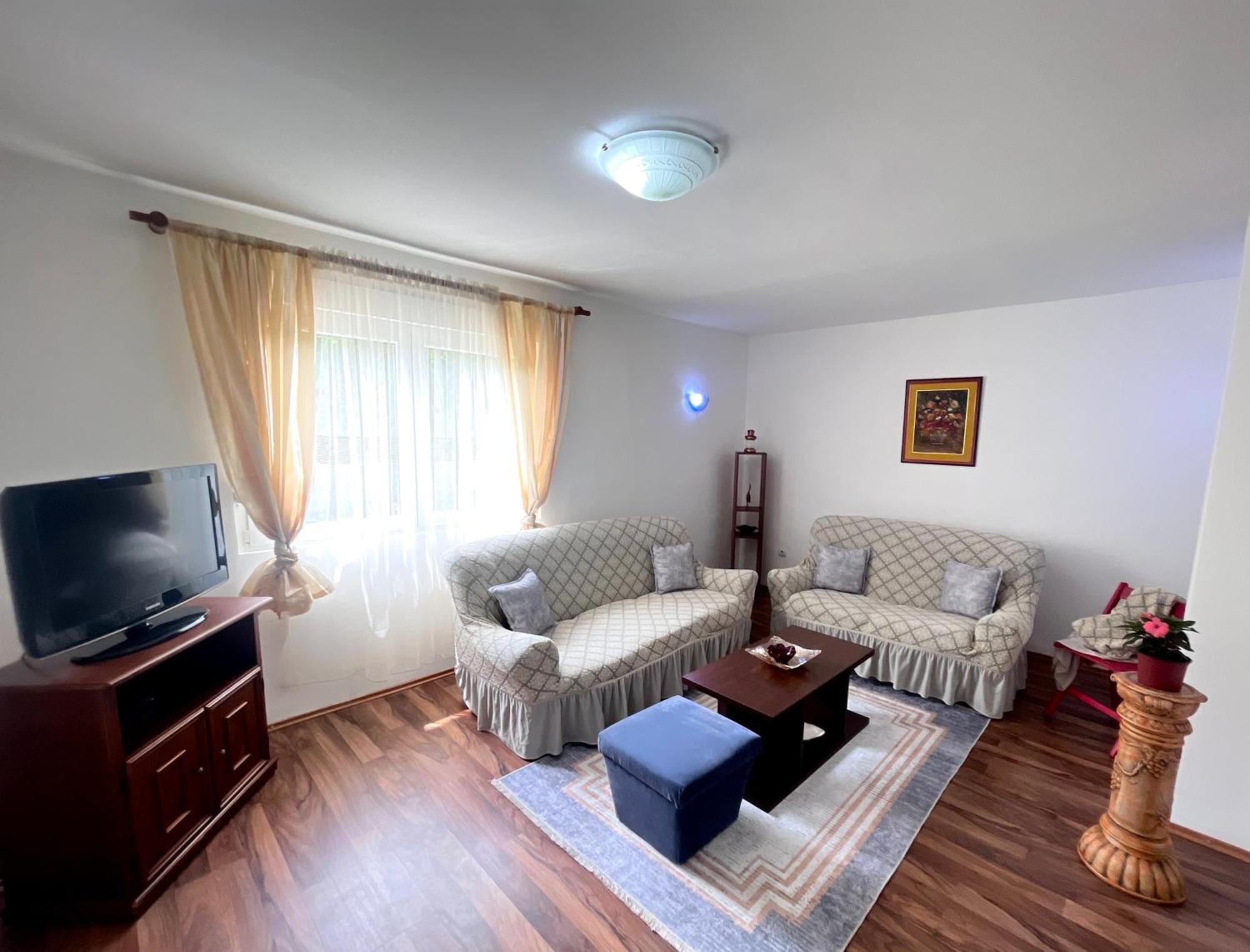 As House Apartman